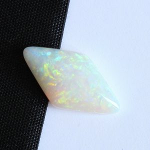 18.8X10.0MM 3.98CT AUSTRALIAN OPAL NATURAL SOLID WHITE LIGHT STONE COOBER PEDY